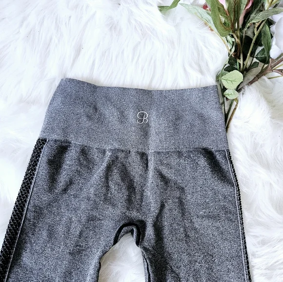 Bombshell Sportswear XS/S - Picture 3 of 3